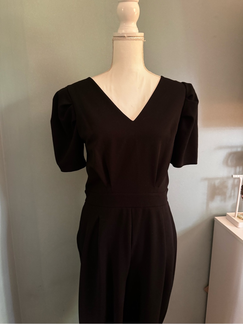Express structured puff short  sleeve Black V neck slim leg Jumpsuit MEDIUM
